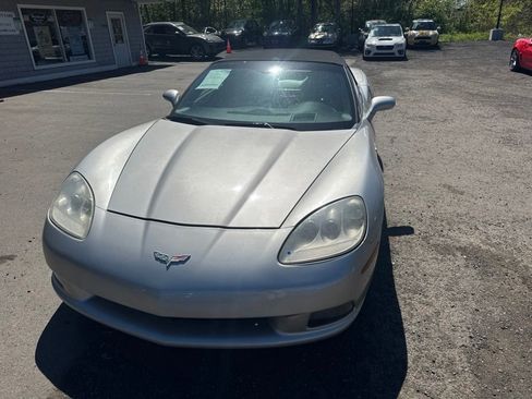 Used 2005 Chevrolet Corvette Convertible w/ Preferred Equipment Group RWD image 3