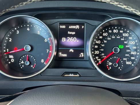 Used 2021 Volkswagen Tiguan SE image 21