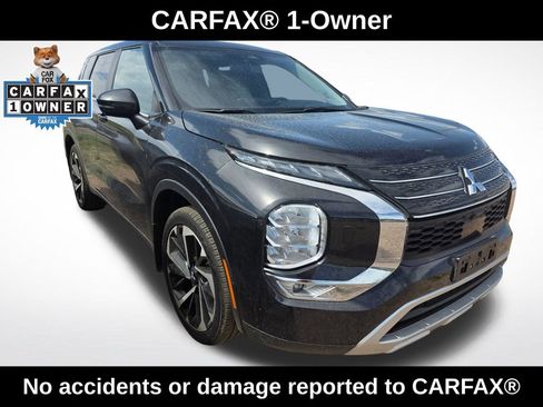 Used 2023 Mitsubishi Outlander SE AWD/4WD image 3