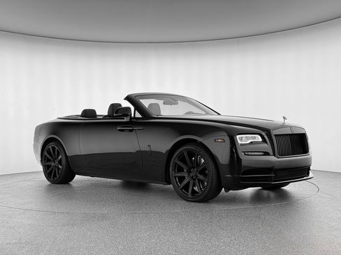 Used 2016 Rolls-Royce Dawn image 8