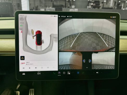 Used 2023 Tesla Model Y Performance AWD/4WD image 21