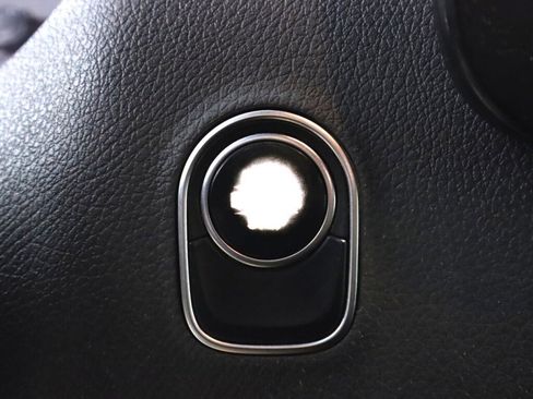 Used 2019 Mercedes-Benz Sprinter 144 image 19