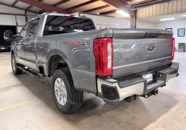 Used 2023 Ford F250 XLT w/ FX4 Off-Road Package AWD/4WD image 5