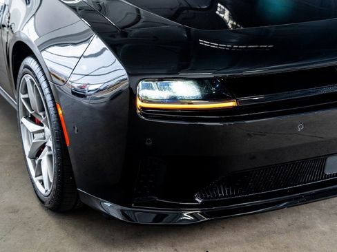 Used 2025 Dodge Charger R/T Scat Pack w/ Track Pack image 17