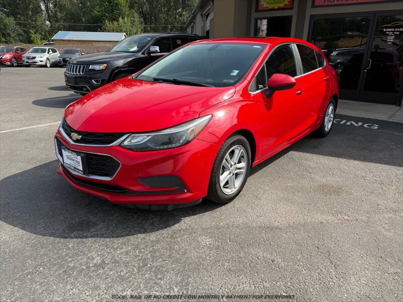 Used 2017 Chevrolet Cruze LT w/ Sun And Sound Package FWD image 3