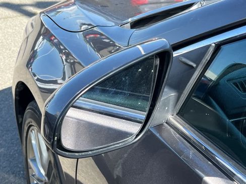 Used 2017 Toyota Camry SE image 8