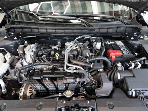 Used 2024 Nissan Altima 2.5 SV w/ SV Premium Package image 30