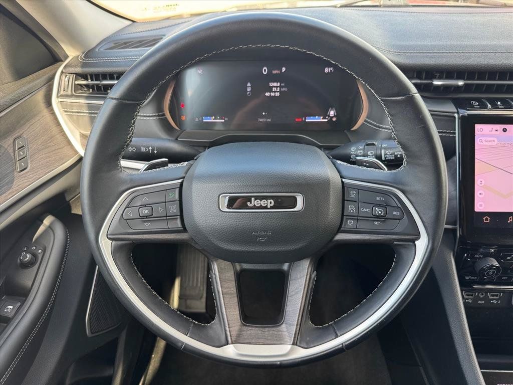Used 2022 Jeep Grand Cherokee L Limited AWD/4WD image 14