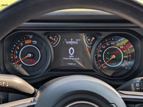 Used 2025 Jeep Wrangler Sport AWD/4WD image 24