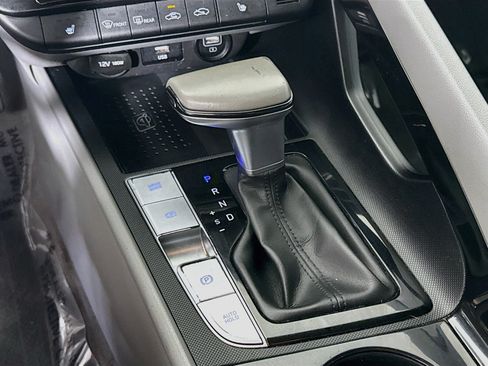 Used 2022 Hyundai Elantra SEL w/ Convenience Package FWD image 20