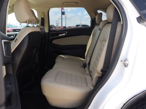 Used 2024 Ford Edge SEL w/ Convenience Package AWD/4WD image 11