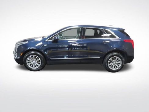 Used 2017 Cadillac XT5 Luxury w/ Driver Awareness Package FWD image 2