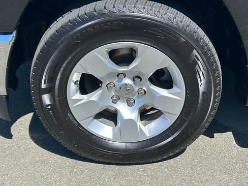 Used 2021 RAM 1500 Big Horn RWD image 9