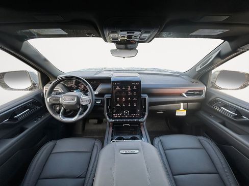 New 2026 GMC Yukon Denali w/ Denali Reserve Package image 13