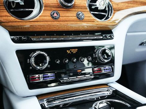 Used 2022 Rolls-Royce Ghost AWD/4WD image 30