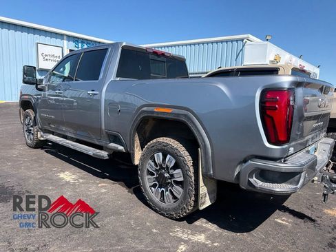 Used 2025 GMC Sierra 3500 Denali w/ Denali Reserve Package AWD/4WD image 4