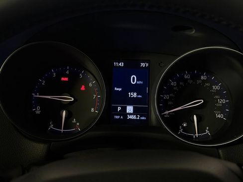 Used 2021 Toyota C-HR XLE FWD image 18
