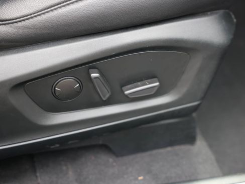 Used 2023 Ford Explorer Limited w/ Limited Technology Package AWD/4WD image 10
