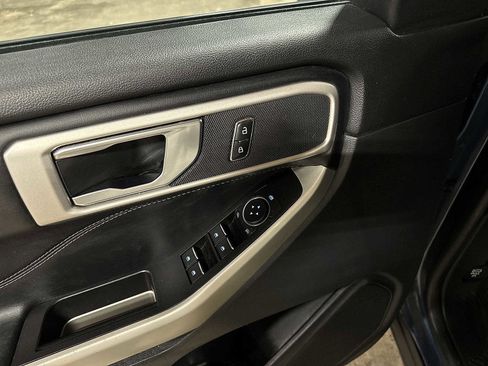 Used 2020 Ford Explorer XLT w/ Equipment Group 202A image 24