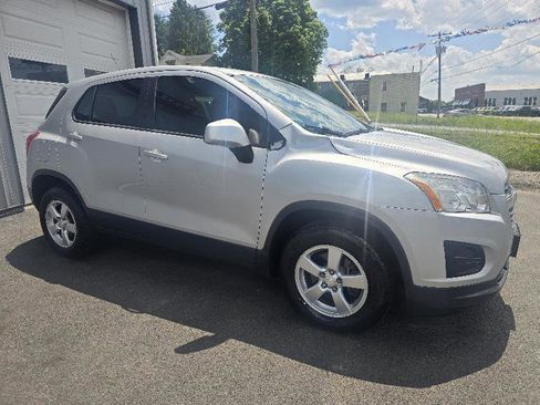 Used 2016 Chevrolet Trax LS AWD/4WD image 3