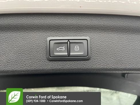 Used 2023 Audi Q3 2.0T Premium image 18