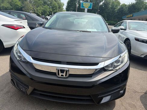 Used 2018 Honda Civic EX image 2