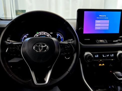 Used 2025 Toyota RAV4 XSE w/ Weather Package AWD/4WD image 28