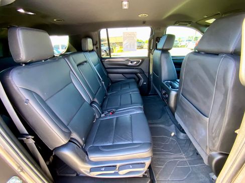 Used 2021 Chevrolet Suburban Z71 AWD/4WD image 21