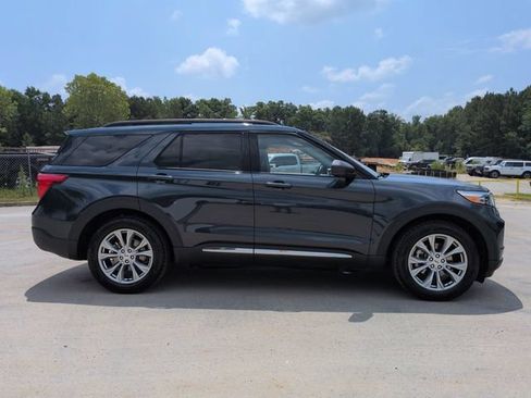 Certified 2023 Ford Explorer XLT w/ Equipment Group 202A RWD image 3