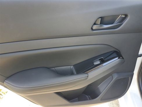 Used 2023 Nissan Altima 2.5 SV image 12