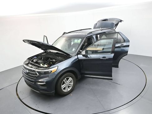 Used 2023 Ford Explorer XLT w/ Equipment Group 202A AWD/4WD image 42