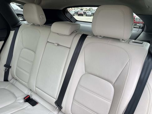 Used 2020 Jaguar F-PACE Prestige image 14