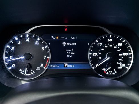 Used 2024 Nissan Frontier SL w/ Technology Package RWD image 33