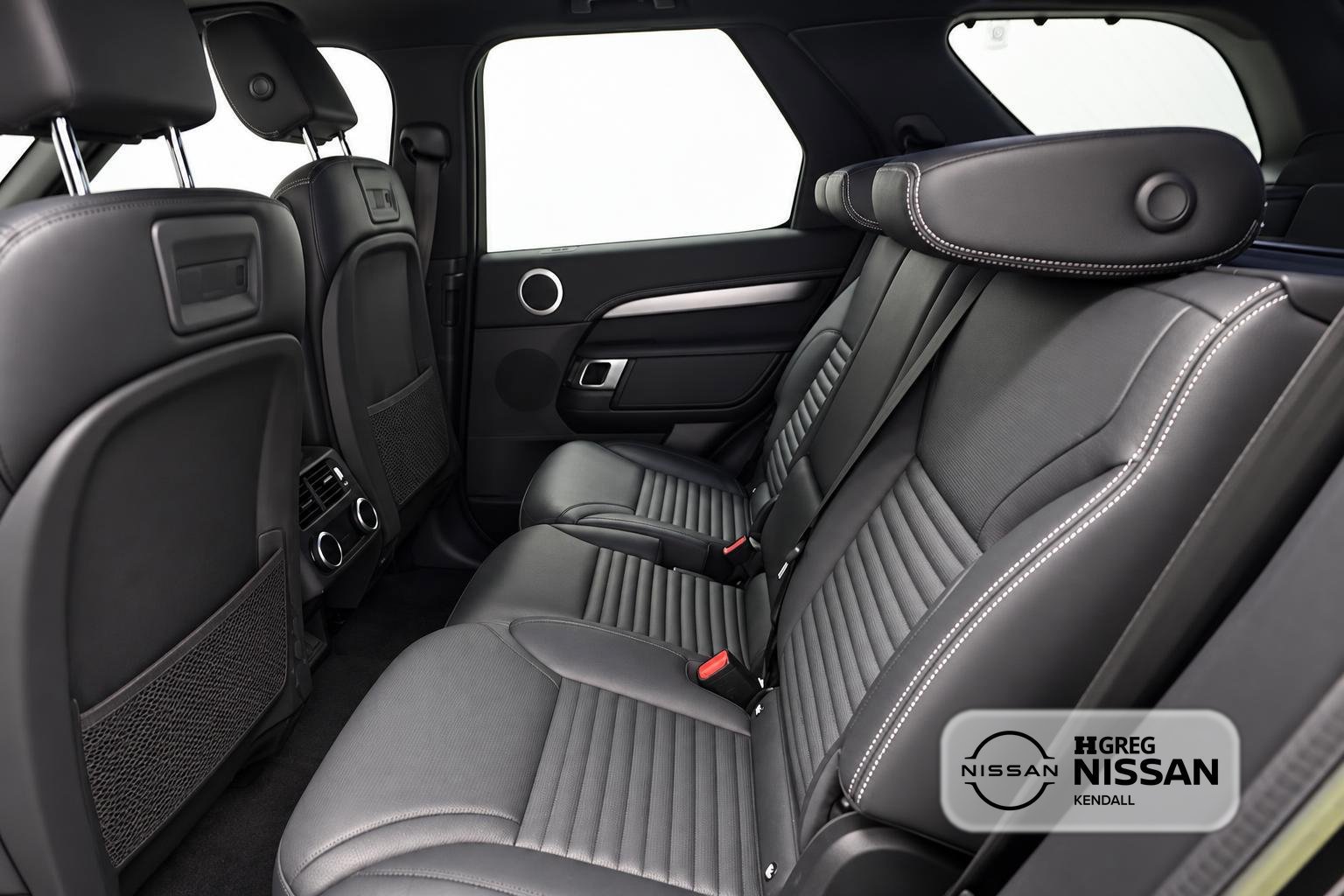 Used 2023 Land Rover Discovery S R-Dynamic AWD/4WD image 9