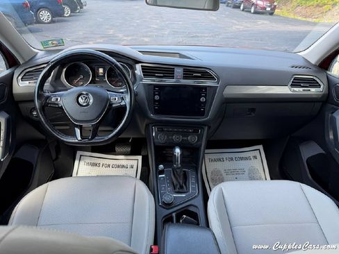 Used 2018 Volkswagen Tiguan SE AWD/4WD image 13