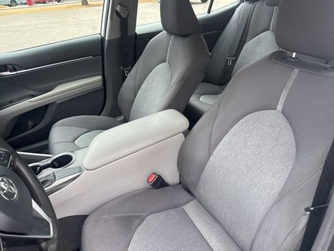 Used 2021 Toyota Camry LE image 17