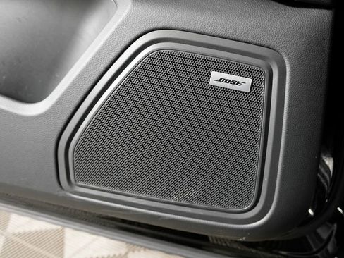 Certified 2021 Porsche Macan S AWD/4WD image 19