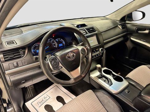 Used 2013 Toyota Camry SE FWD image 9