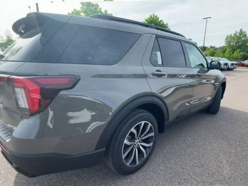 New 2026 Ford Explorer ST-Line AWD/4WD image 2