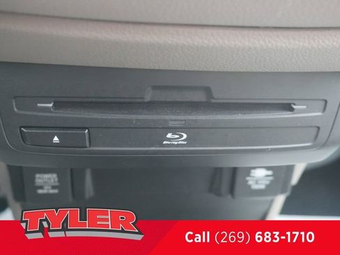Used 2018 Honda Odyssey Touring image 38