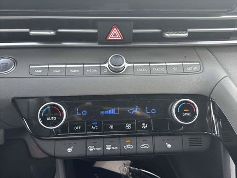 Certified 2023 Hyundai Elantra SEL w/ Convenience Package FWD image 27