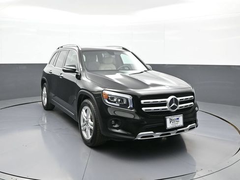 Used 2020 Mercedes-Benz GLB 250 4MATIC image 3