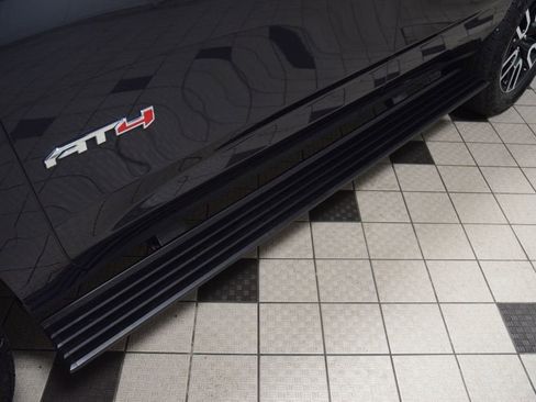 Used 2024 GMC Yukon AT4 w/ AT4 Premium Package AWD/4WD image 31