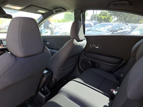 Used 2019 Honda HR-V Sport image 6