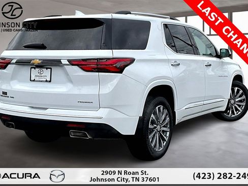 Used 2023 Chevrolet Traverse Premier image 2
