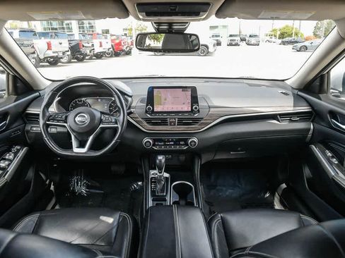 Used 2021 Nissan Altima 2.5 Platinum AWD/4WD image 12