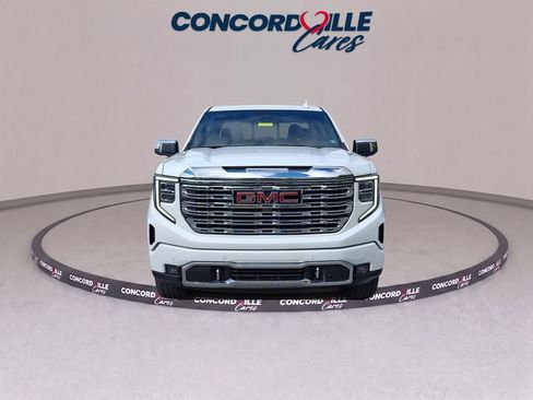 Used 2023 GMC Sierra 1500 Denali w/ Denali Reserve Package AWD/4WD image 2