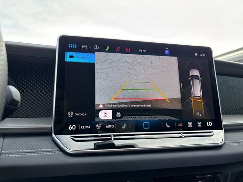 New 2026 Volkswagen Tiguan SE R-Line FWD image 23