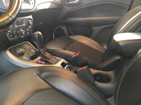 Used 2020 Jeep Compass Latitude image 26