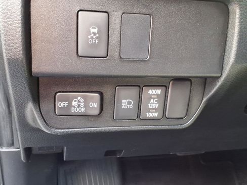 Used 2021 Toyota Tacoma TRD Sport w/ Technology Package image 21